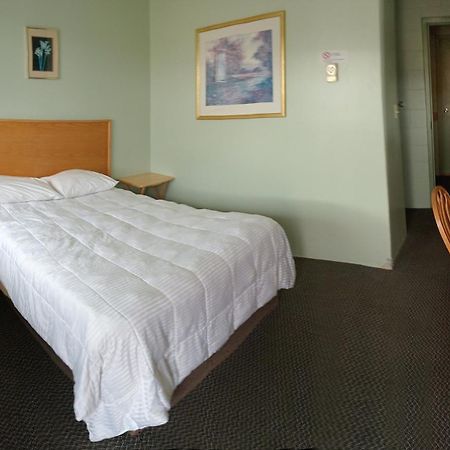 Chimo Motel Cochrane Ngoại thất bức ảnh